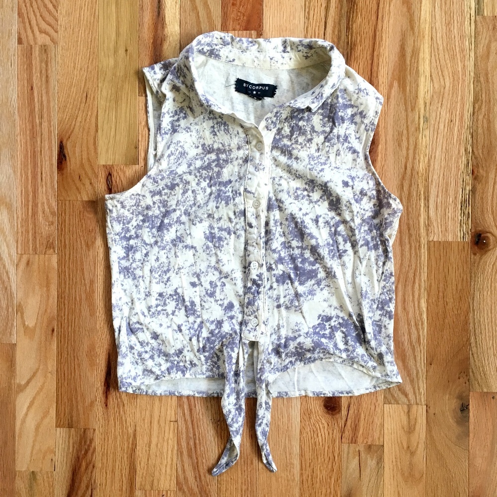 Cropped Sleeveless Collared Shirt